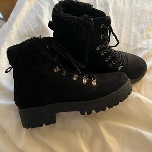 Black side zipper boots